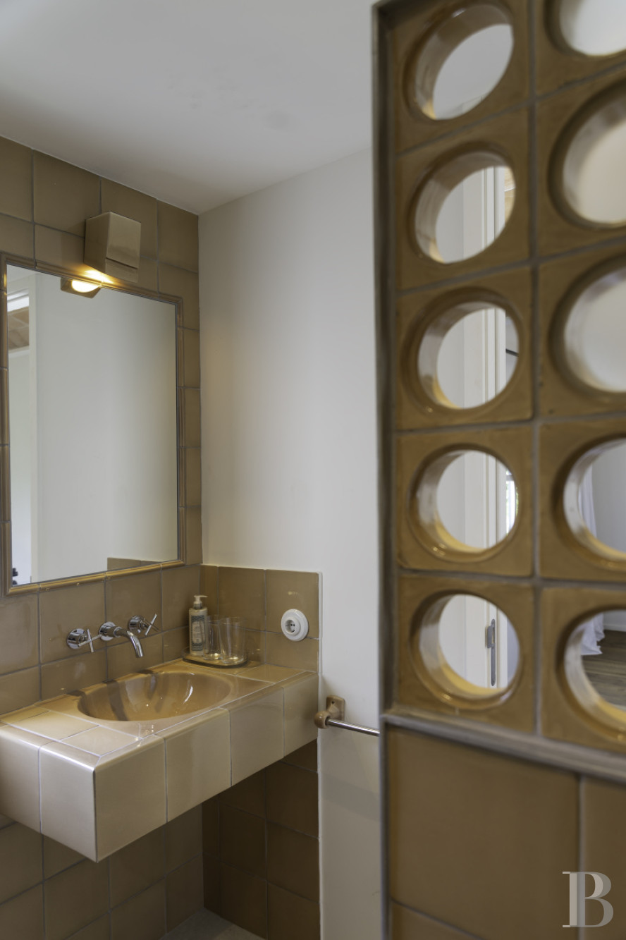 À Cadaqués, en Catalogne, une vaste maison des années 1920 dans le centre du village - photo  n°11